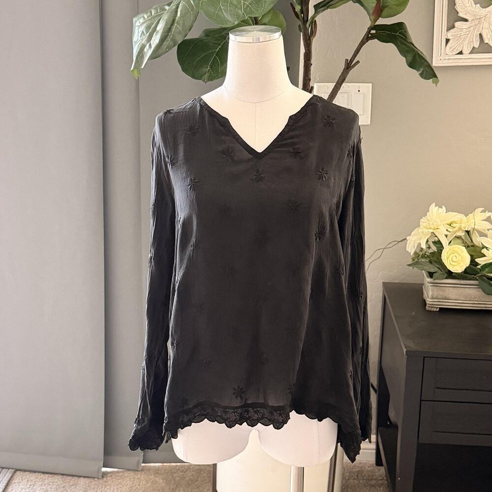 Johnny Was Blouse Womens Large Black Embroidered Floral Lace Hem Boho Top